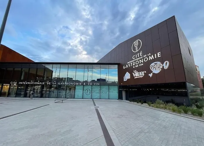 Le Transvaal : A Deux Pas Du Centre. Apartment *